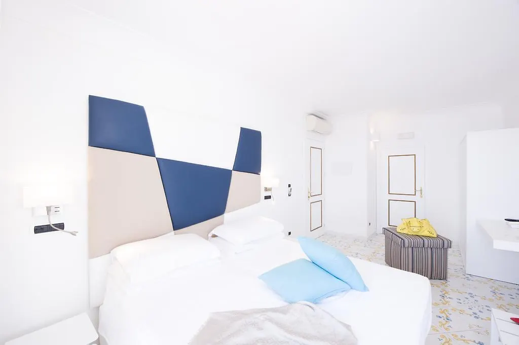 Hotel Villa Felice Relais Amalfi 3*,